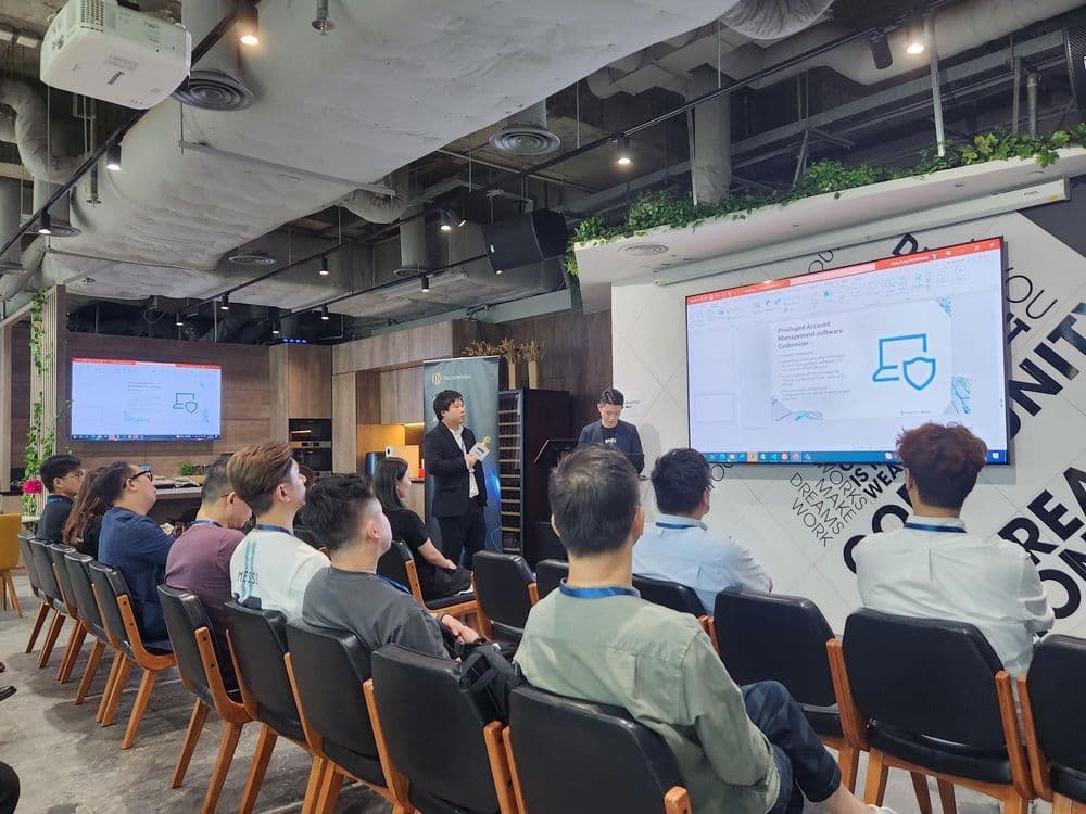 AI-Powered Privileged Access Management